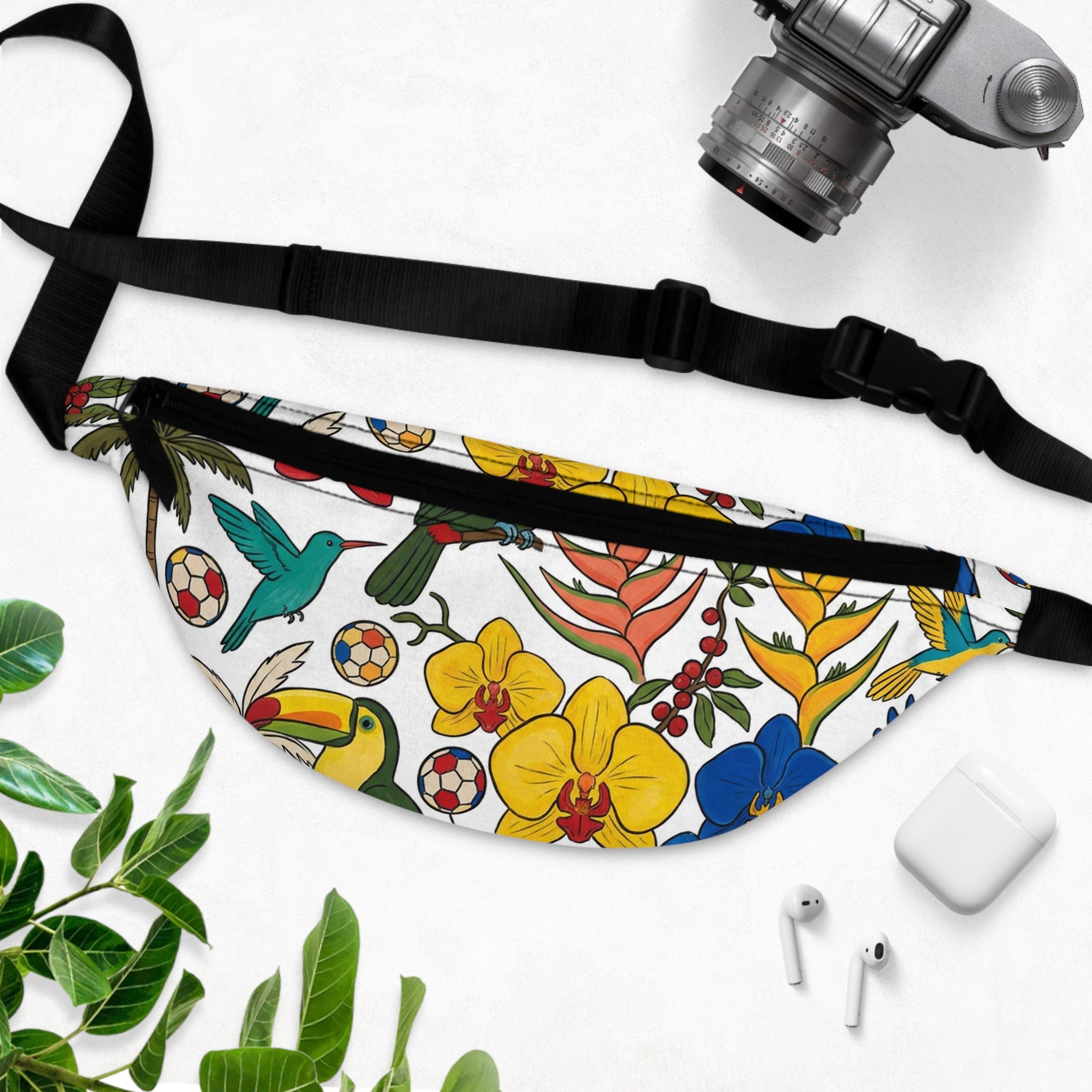 Fanny Pack AOP · Flora & Fauna · Colombia
